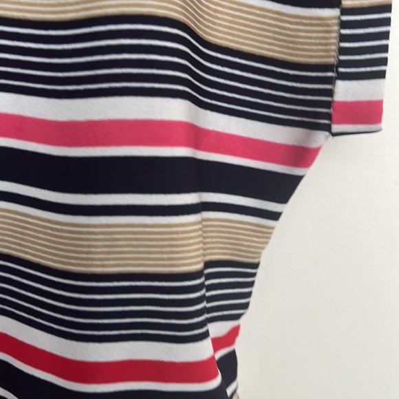 EUC Banana Republic Blouse - Picture 5 of 7